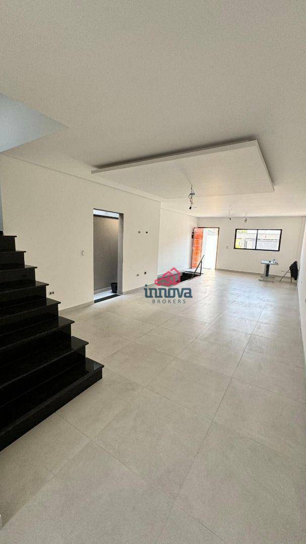 Sobrado à venda com 3 quartos, 260m² - Foto 1