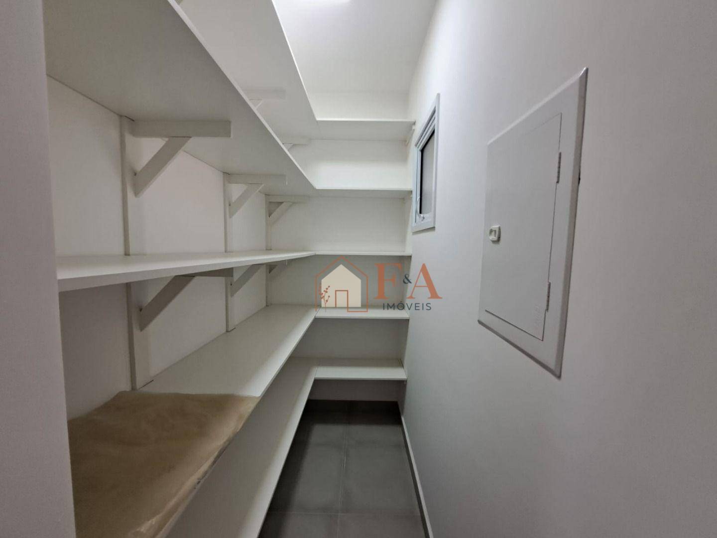 Apartamento à venda com 3 quartos, 140m² - Foto 12