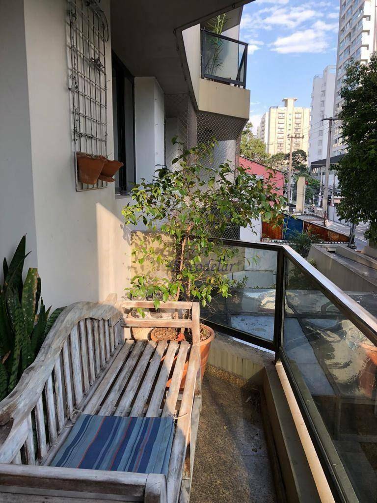 Apartamento à venda com 3 quartos, 171m² - Foto 11