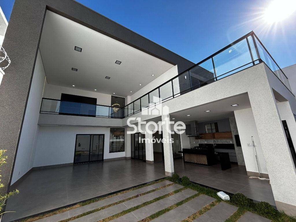 Casa à venda com 3 quartos, 282m² - Foto 1