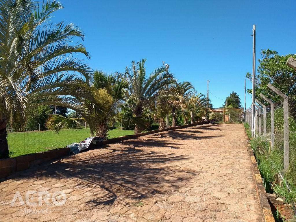 Chácara à venda com 8 quartos, 1000m² - Foto 42