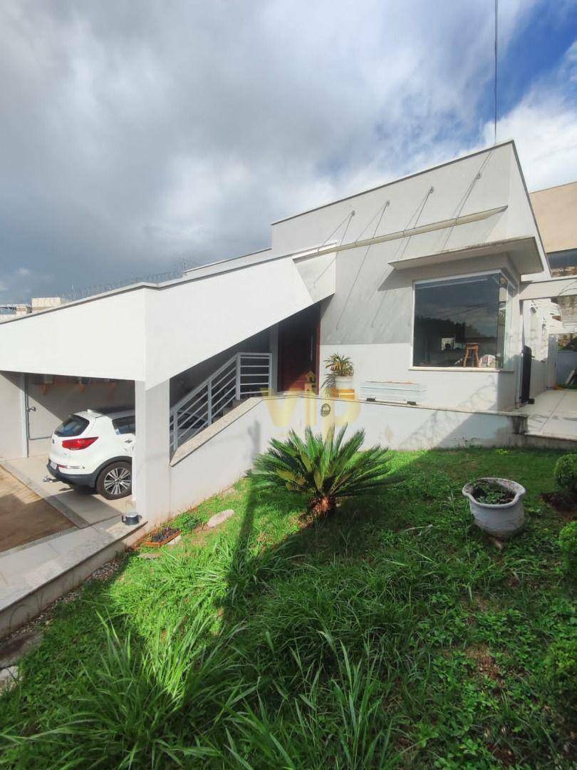 Casa à venda com 3 quartos, 150m² - Foto 4