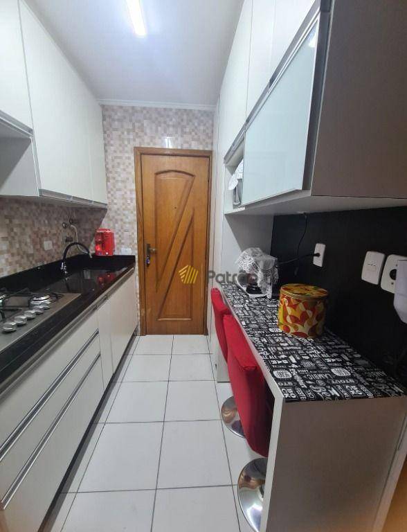 Apartamento à venda com 3 quartos, 70m² - Foto 7