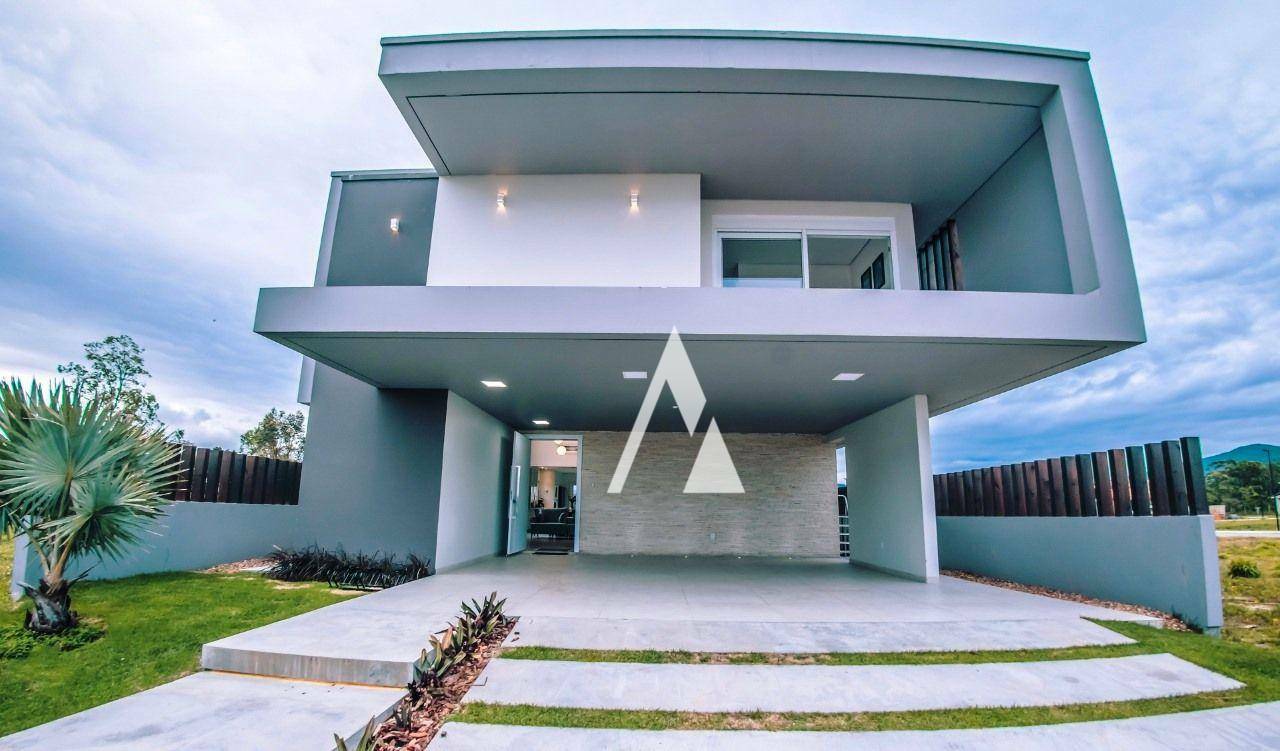 Casa de Condomínio à venda com 4 quartos, 350m² - Foto 1