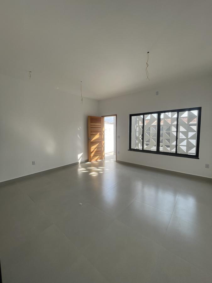 Casa à venda com 3 quartos, 240m² - Foto 4