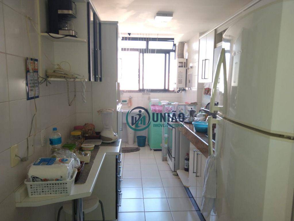 Apartamento à venda com 3 quartos, 110m² - Foto 7