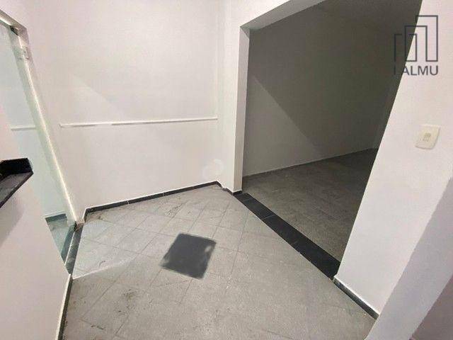 Casa para alugar com 5 quartos, 192m² - Foto 1