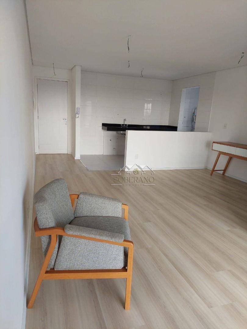 Apartamento à venda com 3 quartos, 90m² - Foto 3