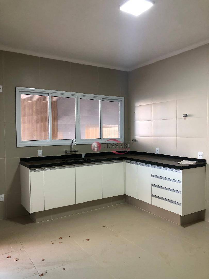 Casa à venda com 4 quartos, 380m² - Foto 6