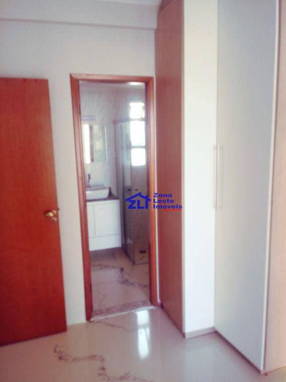 Apartamento para alugar com 2 quartos, 75m² - Foto 4