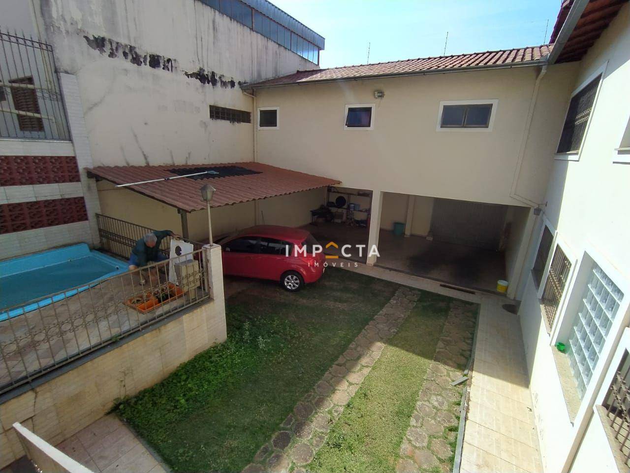 Casa à venda com 4 quartos, 420m² - Foto 5