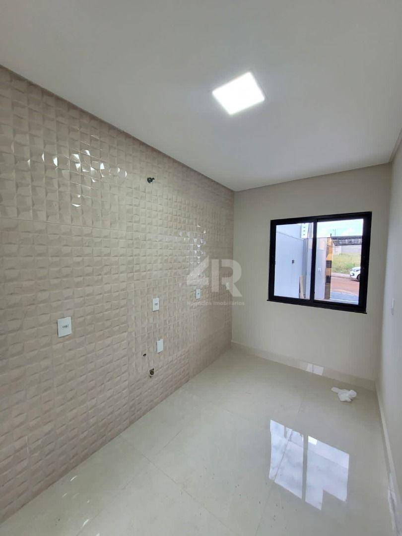 Casa à venda com 3 quartos, 60m² - Foto 4