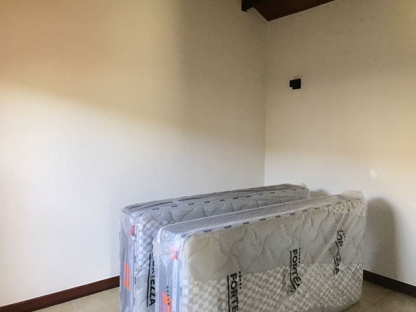 Casa de Condomínio à venda e aluguel com 3 quartos, 290m² - Foto 21