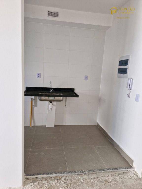 Apartamento à venda com 2 quartos, 60m² - Foto 4