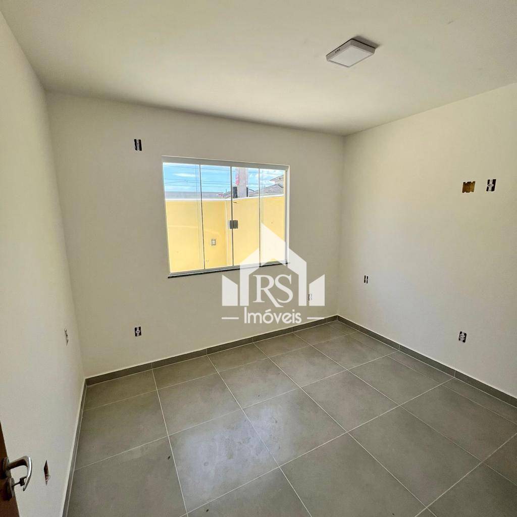 Casa à venda com 3 quartos, 108m² - Foto 2