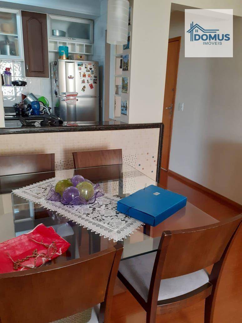 Apartamento à venda com 3 quartos, 77m² - Foto 3