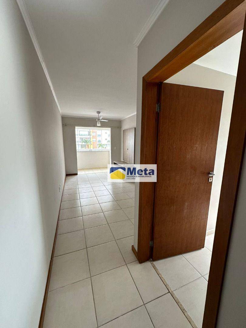 Apartamento à venda com 2 quartos, 63m² - Foto 3