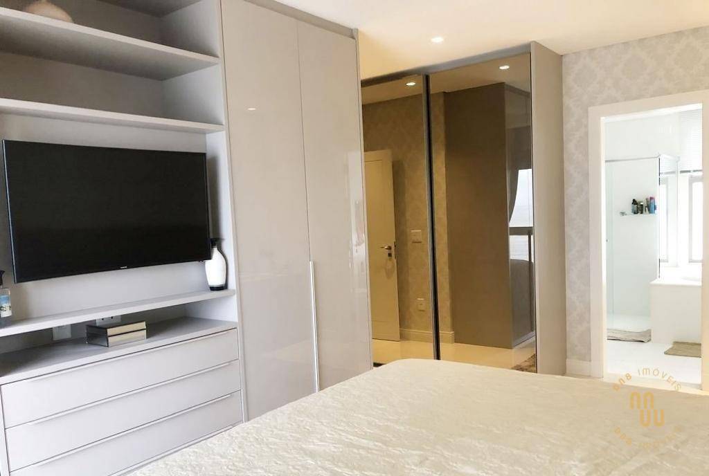 Apartamento à venda com 3 quartos, 156m² - Foto 35