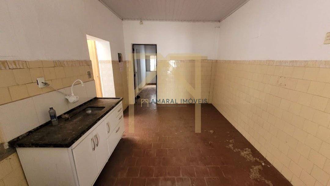 Casa à venda com 2 quartos, 125m² - Foto 3