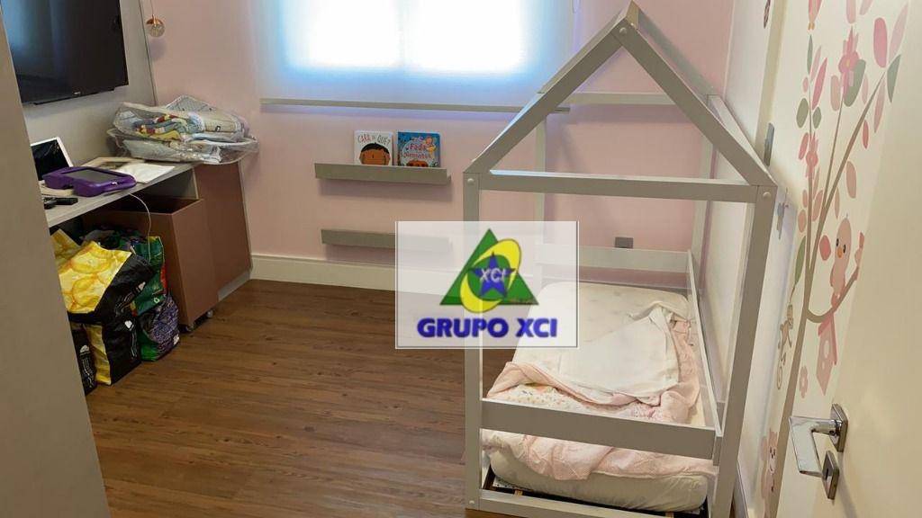 Apartamento à venda com 4 quartos, 230m² - Foto 9