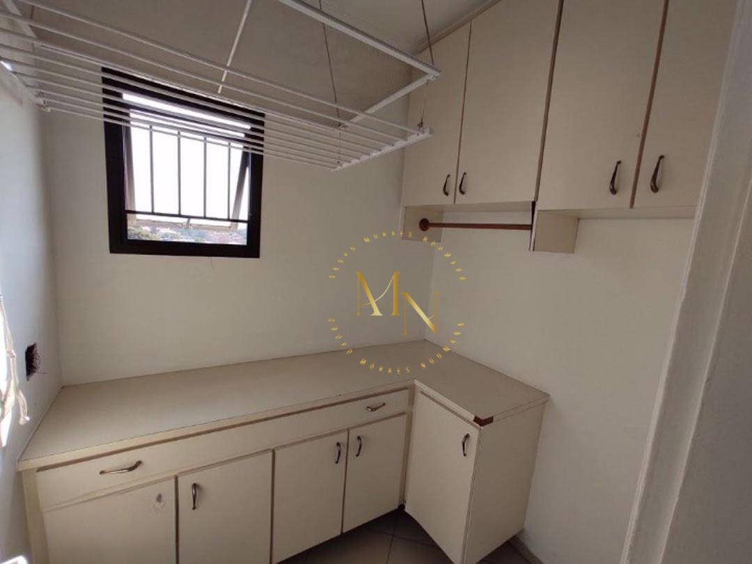 Apartamento para alugar com 3 quartos, 110m² - Foto 11