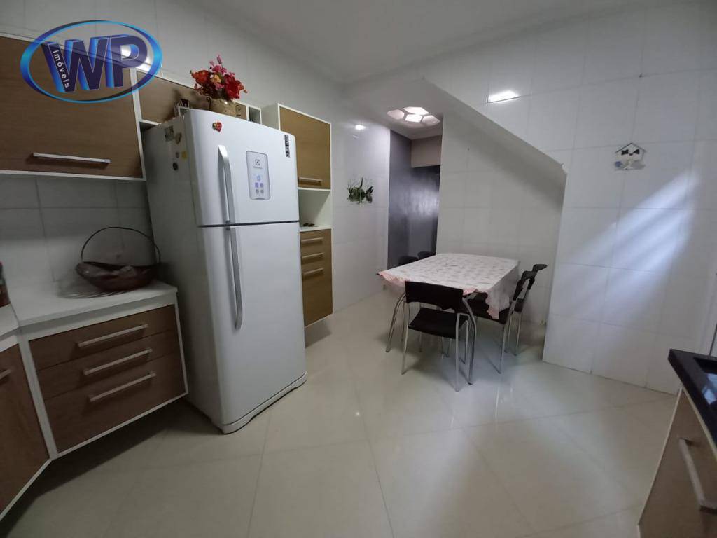 Sobrado à venda com 2 quartos, 240m² - Foto 40