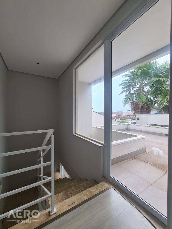 Casa de Condomínio à venda com 3 quartos, 222m² - Foto 50