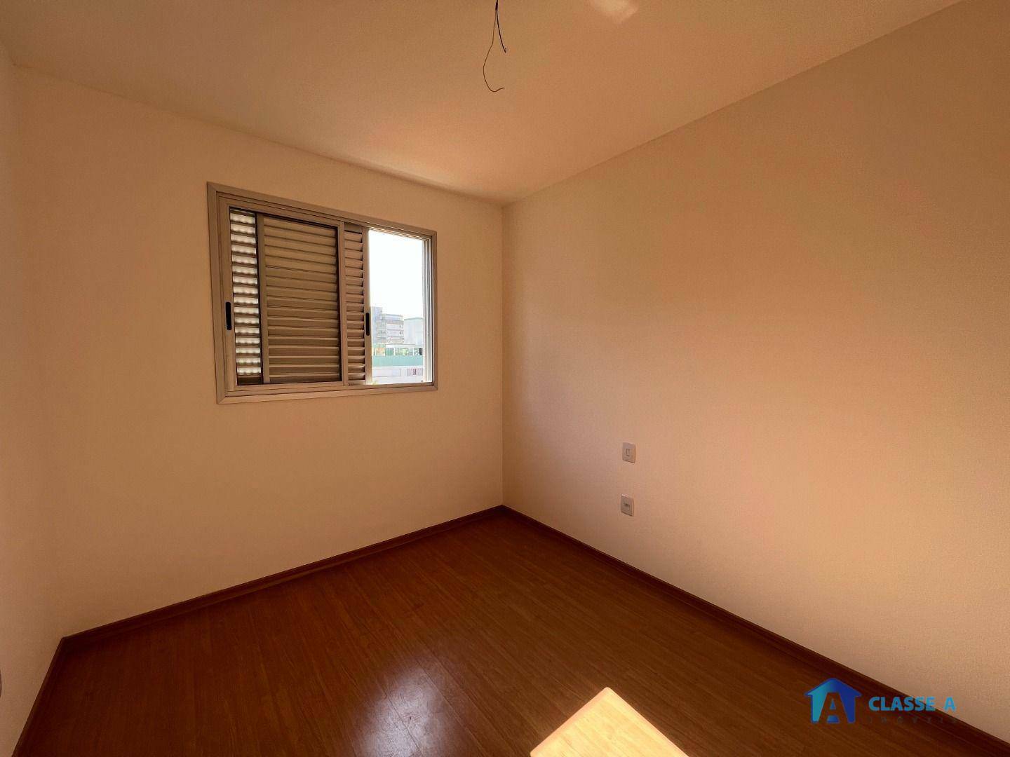 Apartamento à venda com 3 quartos, 74m² - Foto 11