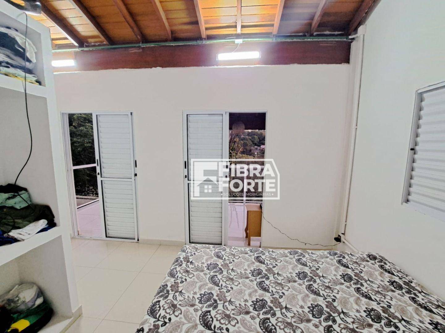 Chácara à venda com 4 quartos, 270m² - Foto 18