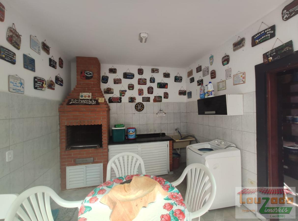 Casa à venda com 3 quartos, 360m² - Foto 16