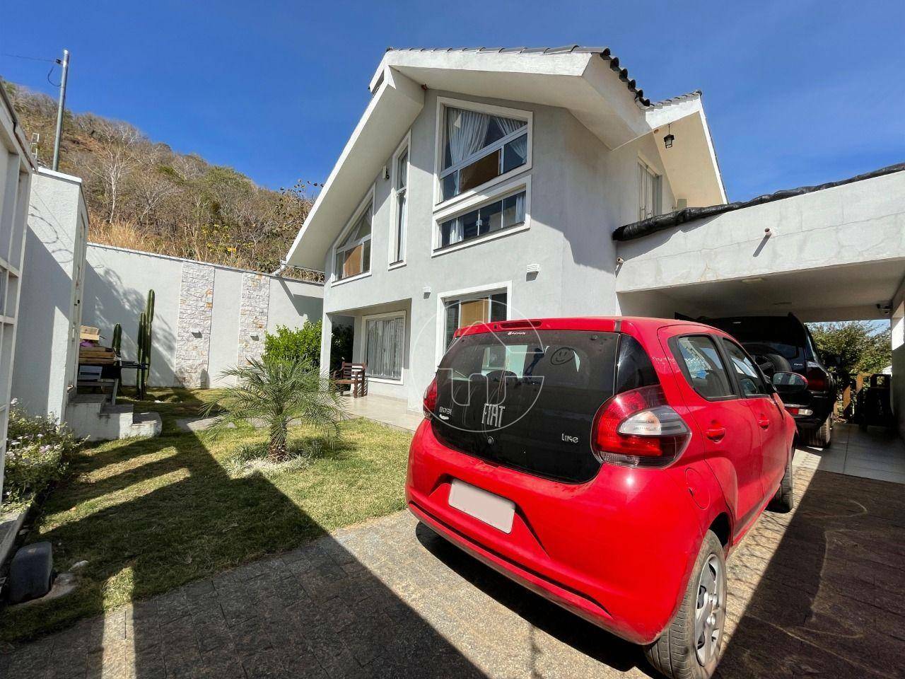 Casa à venda com 2 quartos, 160m² - Foto 2