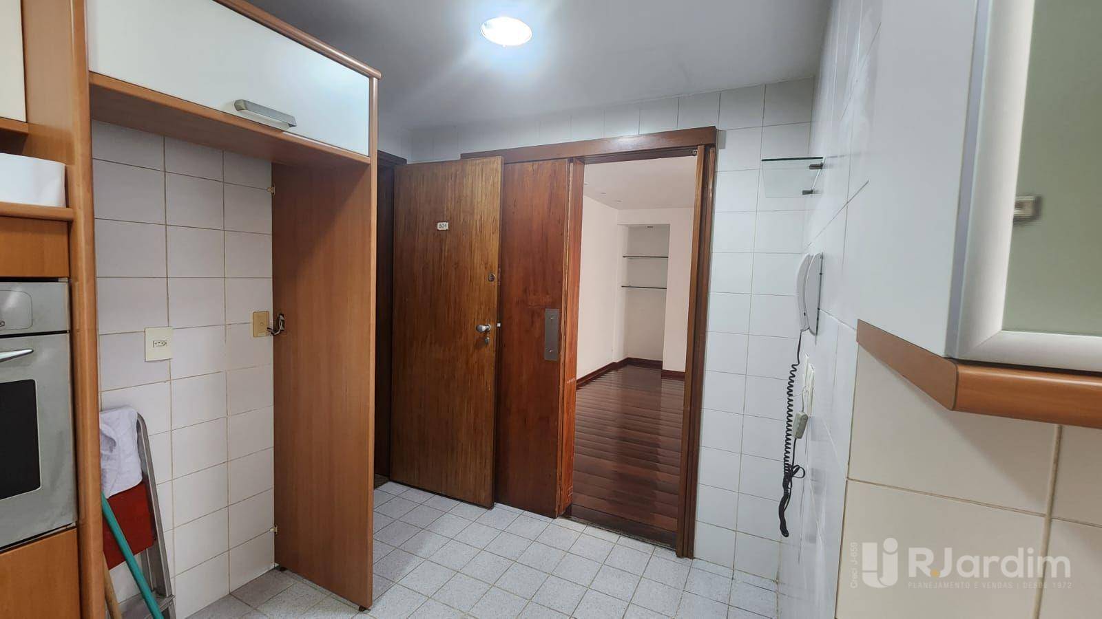 Apartamento para alugar com 3 quartos, 114m² - Foto 14