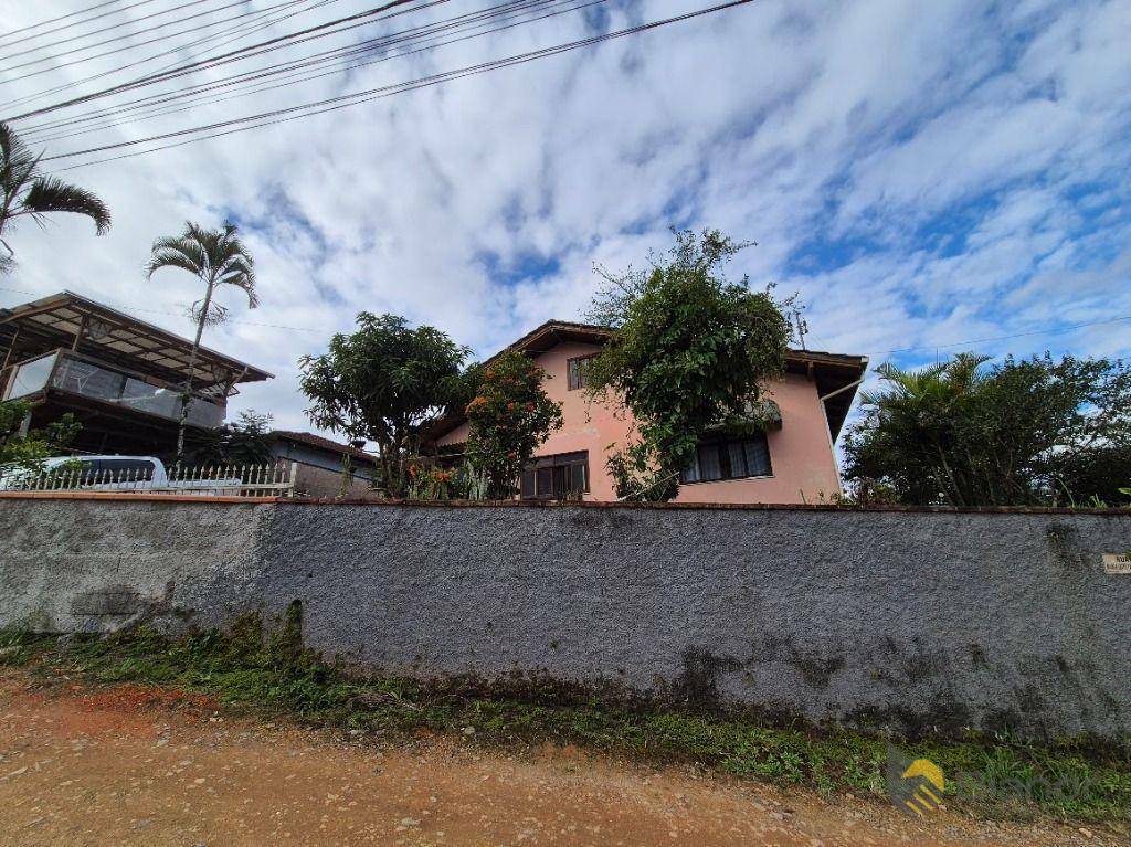 Casa à venda com 3 quartos, 162m² - Foto 2