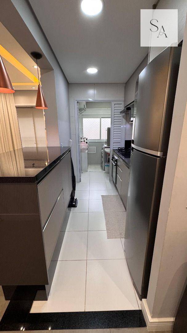 Apartamento à venda com 2 quartos, 64m² - Foto 12