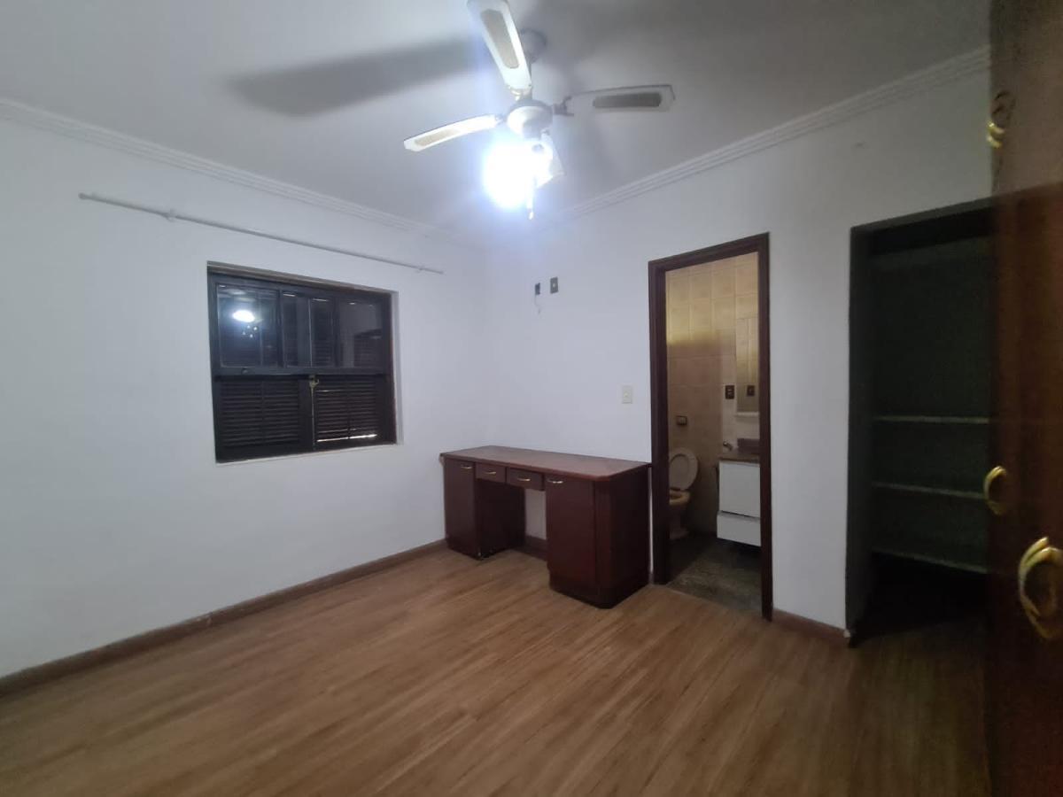 Casa de Condomínio à venda com 4 quartos, 350m² - Foto 21