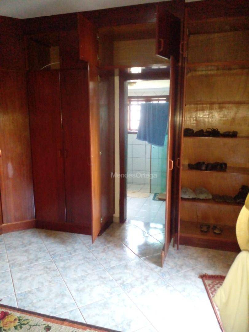 Chácara à venda com 4 quartos, 900m² - Foto 8