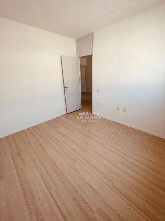 Apartamento à venda com 2 quartos, 60m² - Foto 17