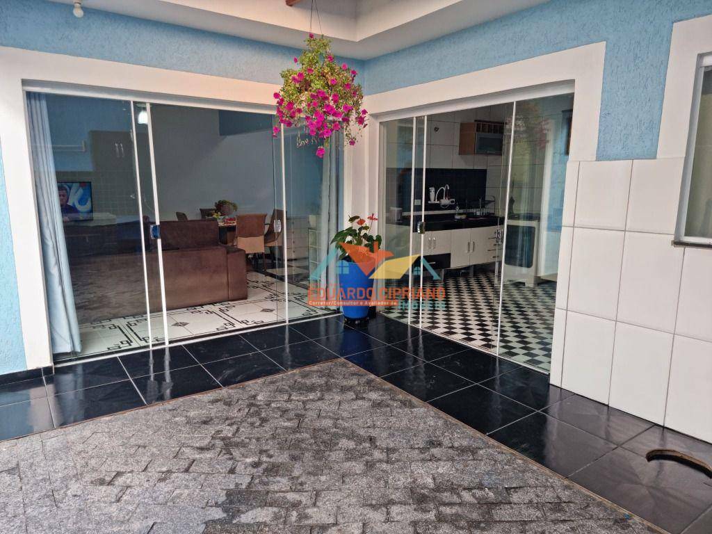 Casa à venda com 4 quartos, 200m² - Foto 9