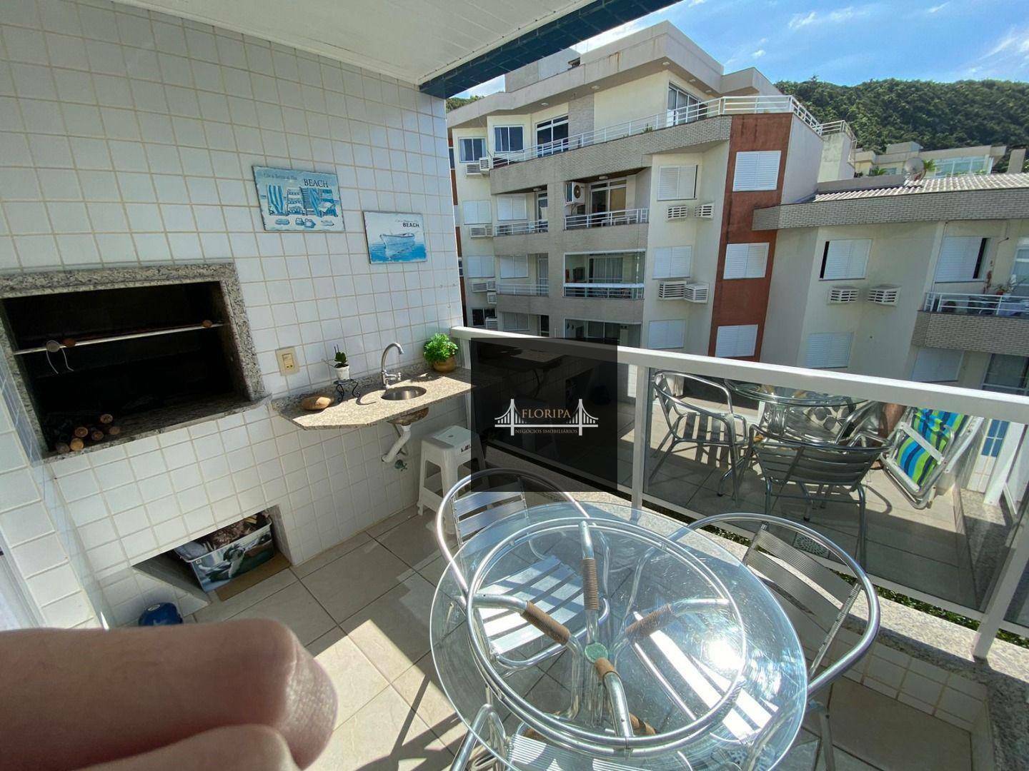 Apartamento à venda com 3 quartos, 115m² - Foto 2