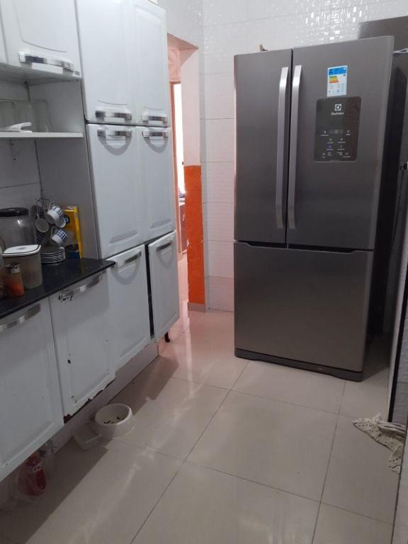 Apartamento à venda com 2 quartos, 60m² - Foto 4