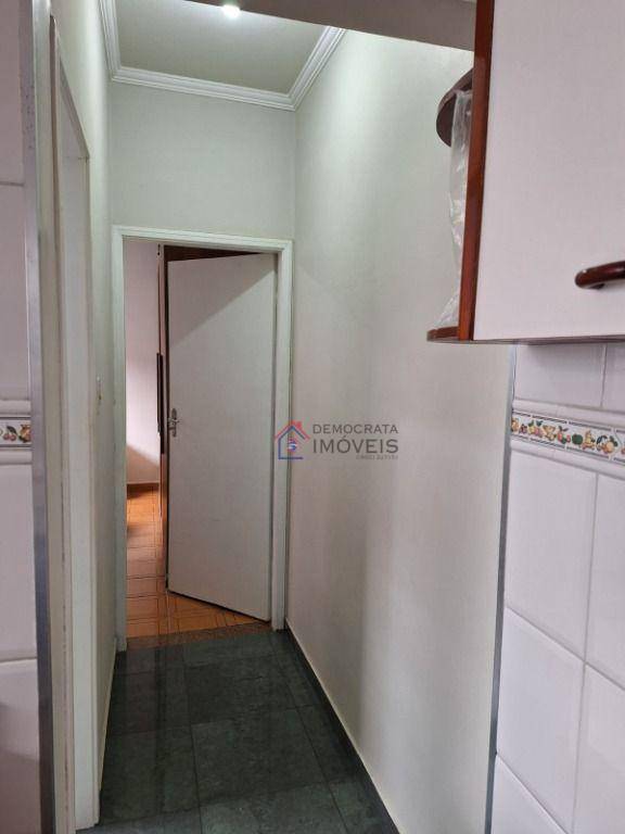 Casa à venda com 3 quartos, 156m² - Foto 3