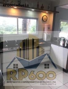 Casa à venda com 3 quartos, 219m² - Foto 4