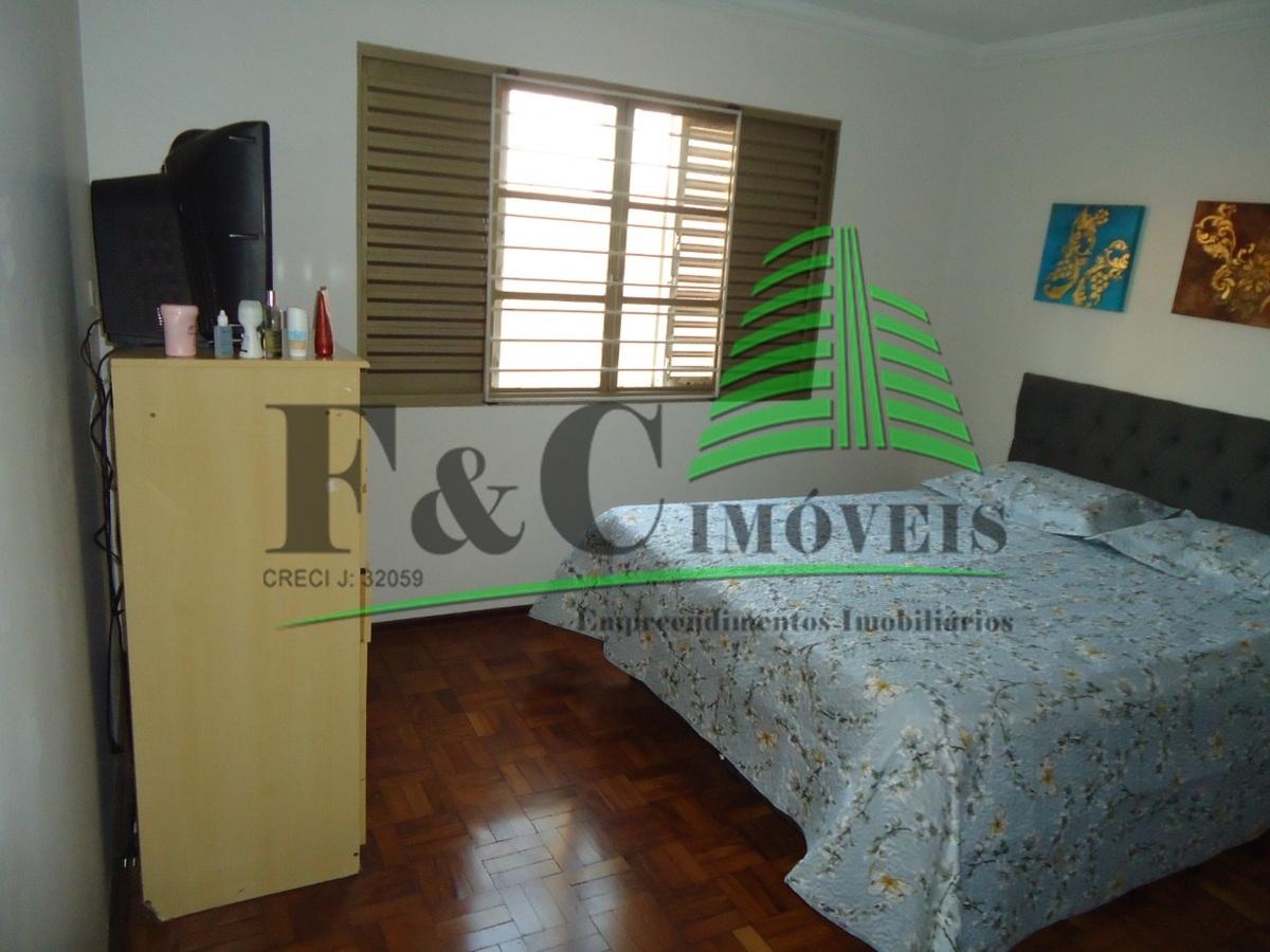 Casa à venda com 3 quartos, 250m² - Foto 15