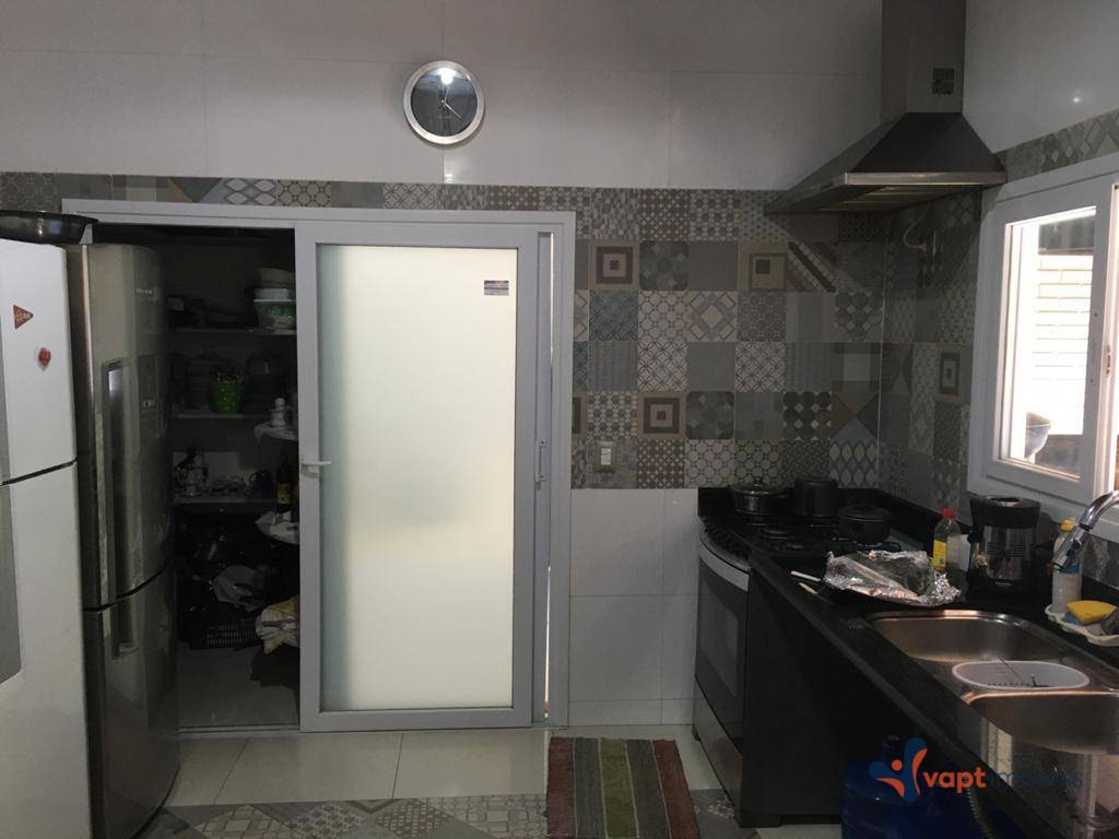 Sobrado à venda com 3 quartos, 340m² - Foto 15