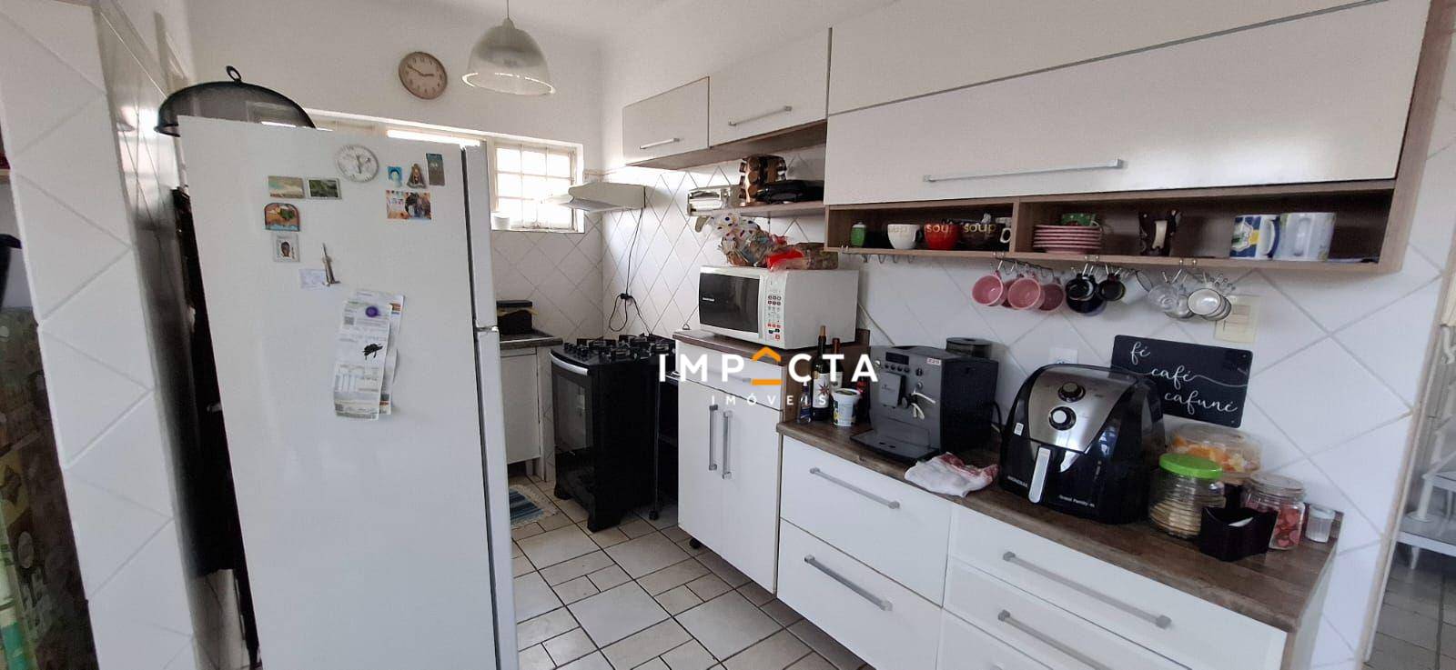 Casa à venda com 3 quartos, 207m² - Foto 17