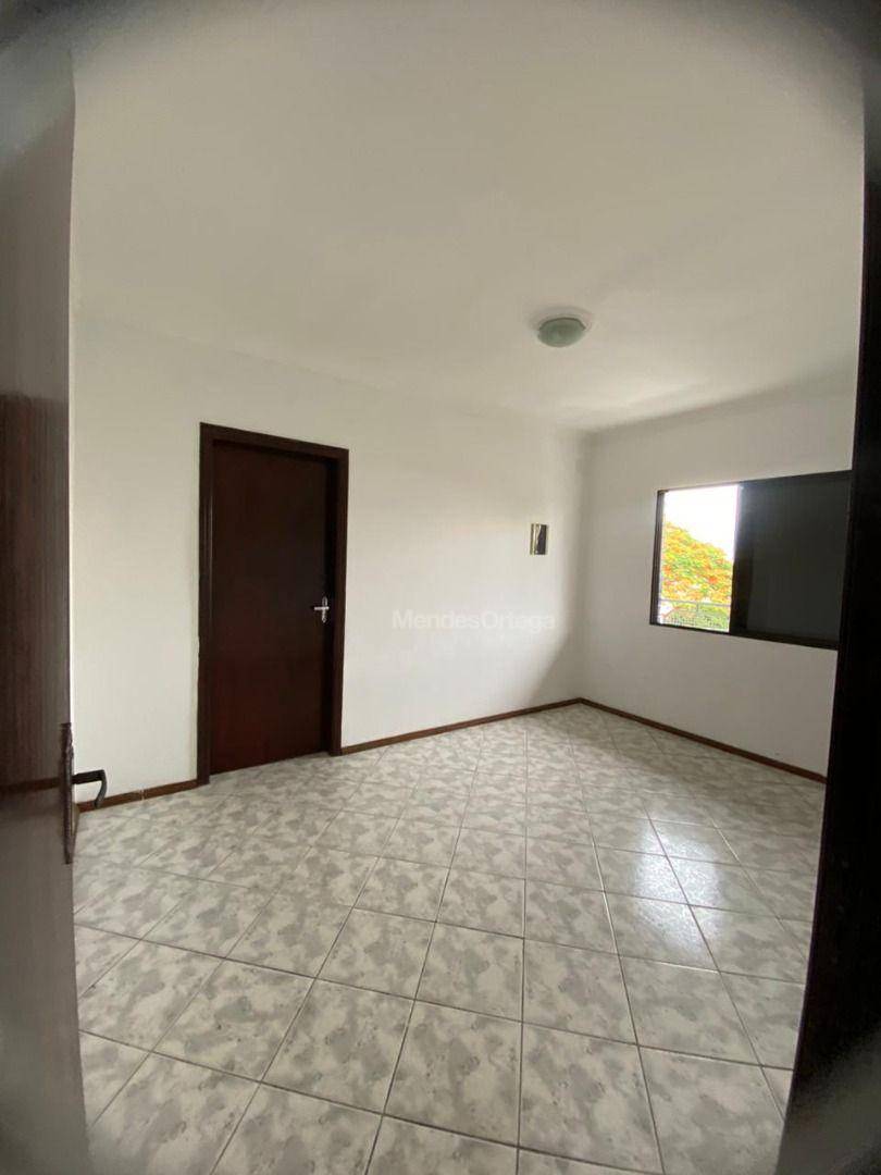 Apartamento para alugar com 2 quartos, 120m² - Foto 29