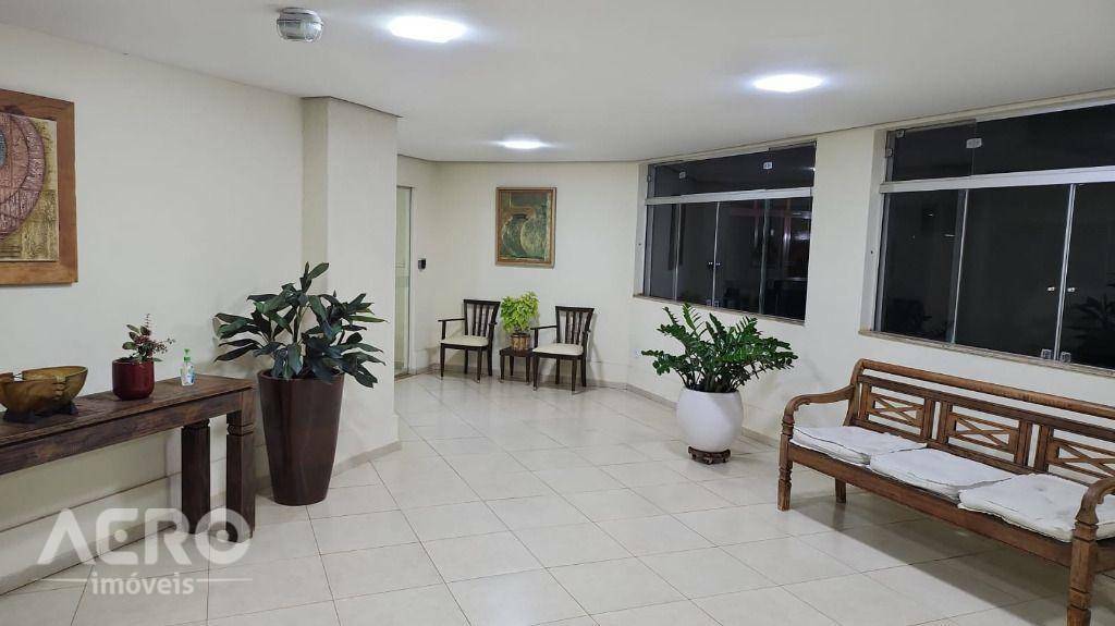 Apartamento à venda com 2 quartos, 75m² - Foto 16