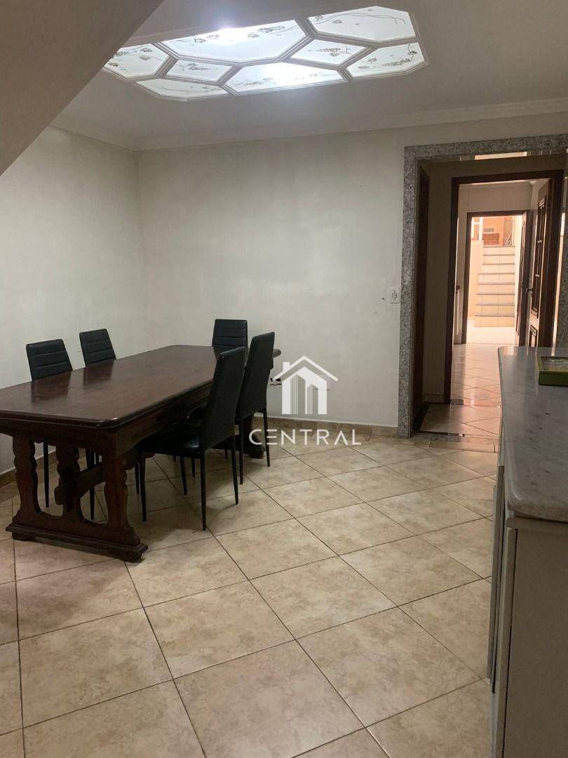 Sobrado à venda com 3 quartos, 140m² - Foto 2