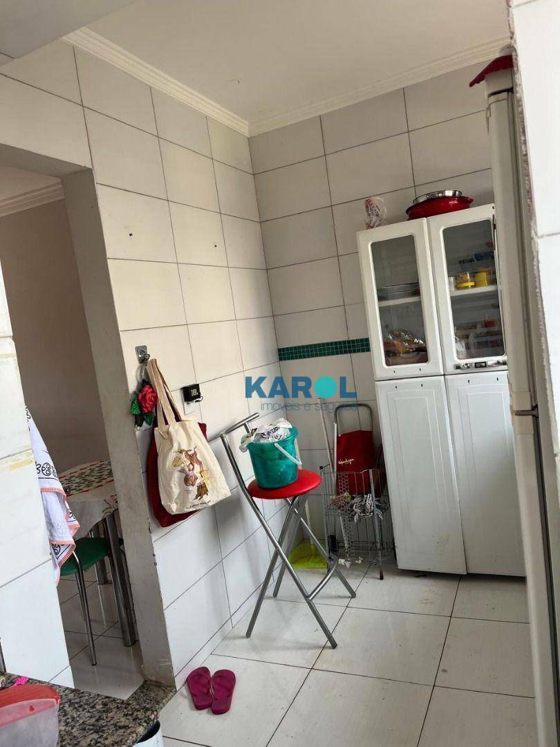 Apartamento à venda com 2 quartos, 58m² - Foto 4