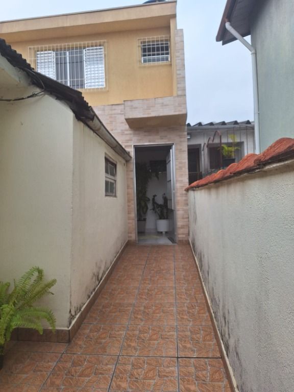 Sobrado à venda com 2 quartos, 300m² - Foto 25